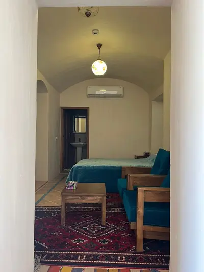 اقامتگاه سنتی احسان  واحد سه تخته خلوت سرا ۱۰۷