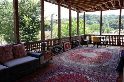 بومگردی شاه ماهی - واحد استخر ۱