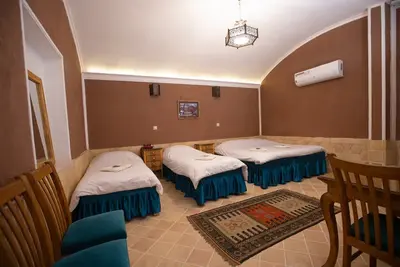 اقامتگاه سنتی بابا افضل - واحد 302