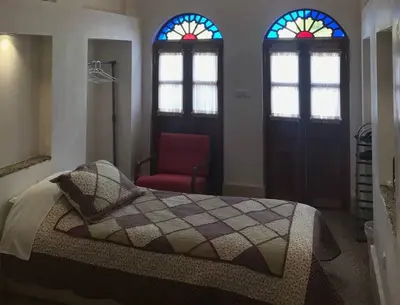 اقامتگاه سنتی سرای امیر - واحد پنج دری