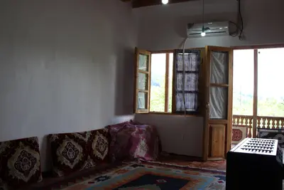 بومگردی شاه ماهی - واحد استخر ۱