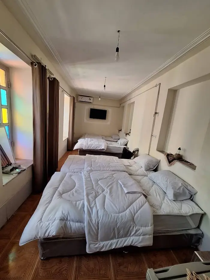 بوم گردی ایرن - واحد 105