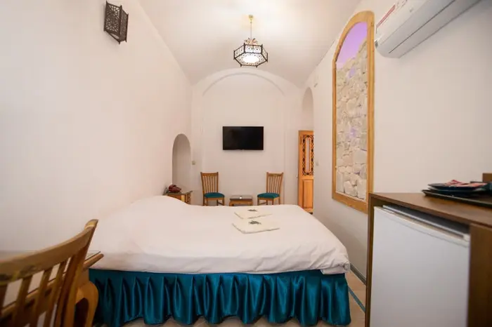 اقامتگاه سنتی سرای بابا افضل - واحد نمک