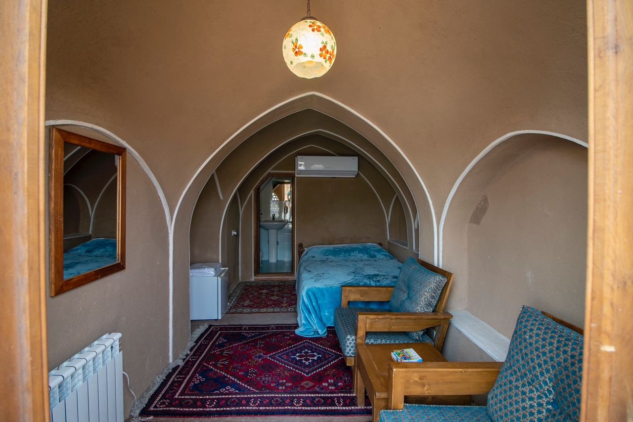 اقامتگاه سنتی احسان  واحد دوتخته گوشه ۱۰۳