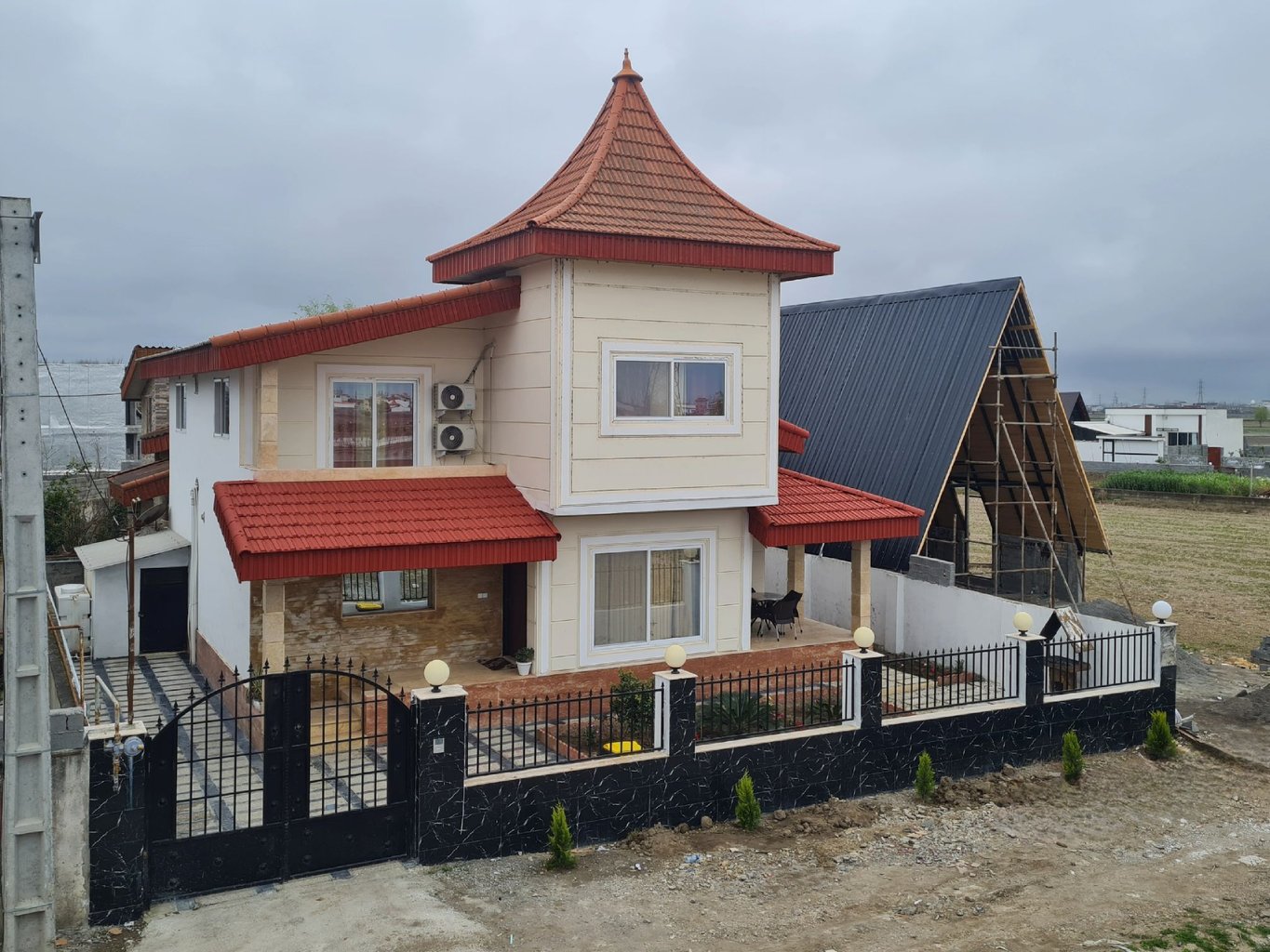 ویلا استخردار شاهان