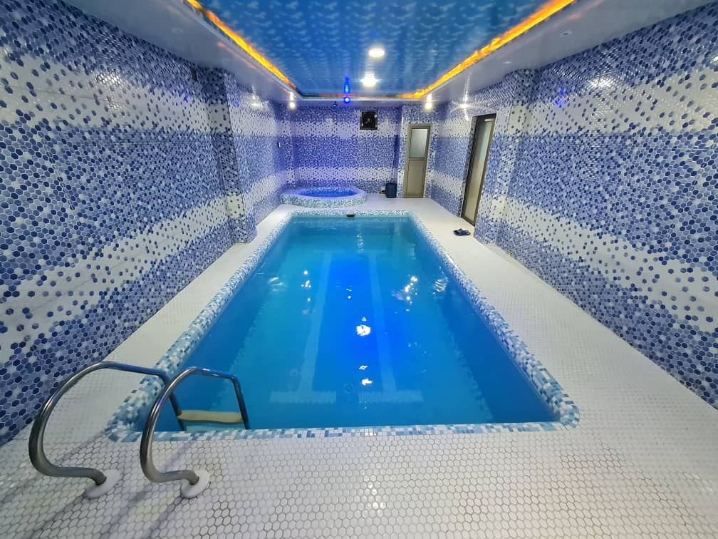 ویلا سه خوابه استخردار آبگرم کارن ۵