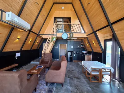 کلبه دوخوابه کارن نقلی