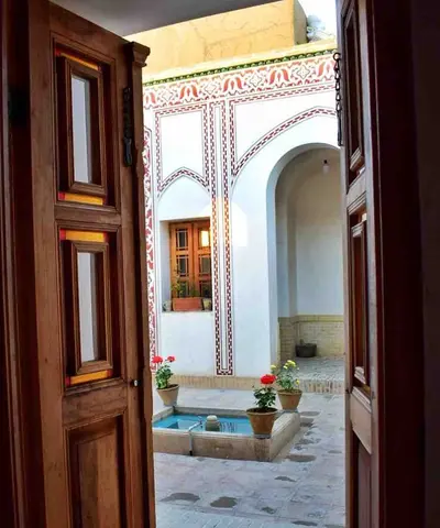 اقامتگاه سنتی سرای نفیس 2 - واحد دوتخته زمرد