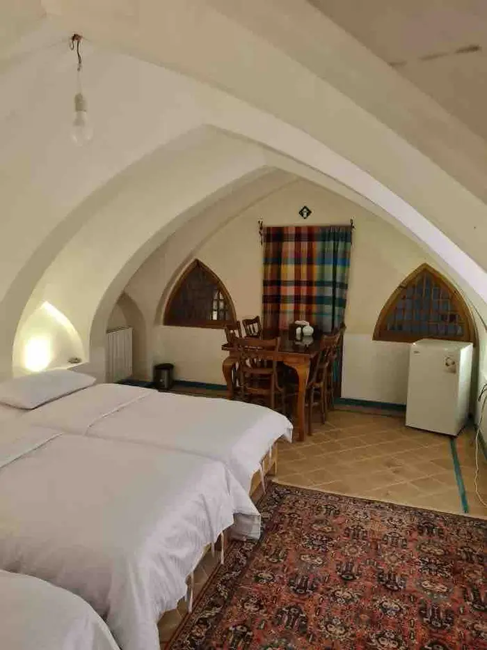 اقامتگاه سنتی سرای نفیس 2 - واحد پنج تخته فیروزه - ثبت اتاق