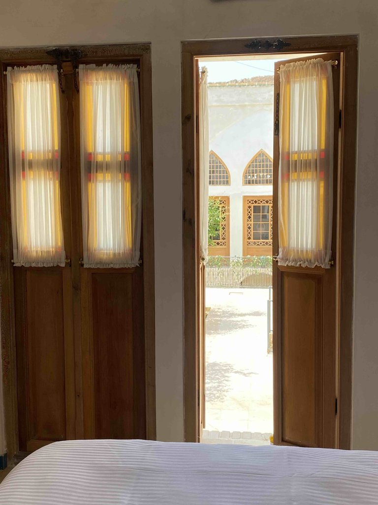 مجتمع اقامتگاهی سرای نفیس 1 - اتاق نقره - انتخاب عنوان تصویر