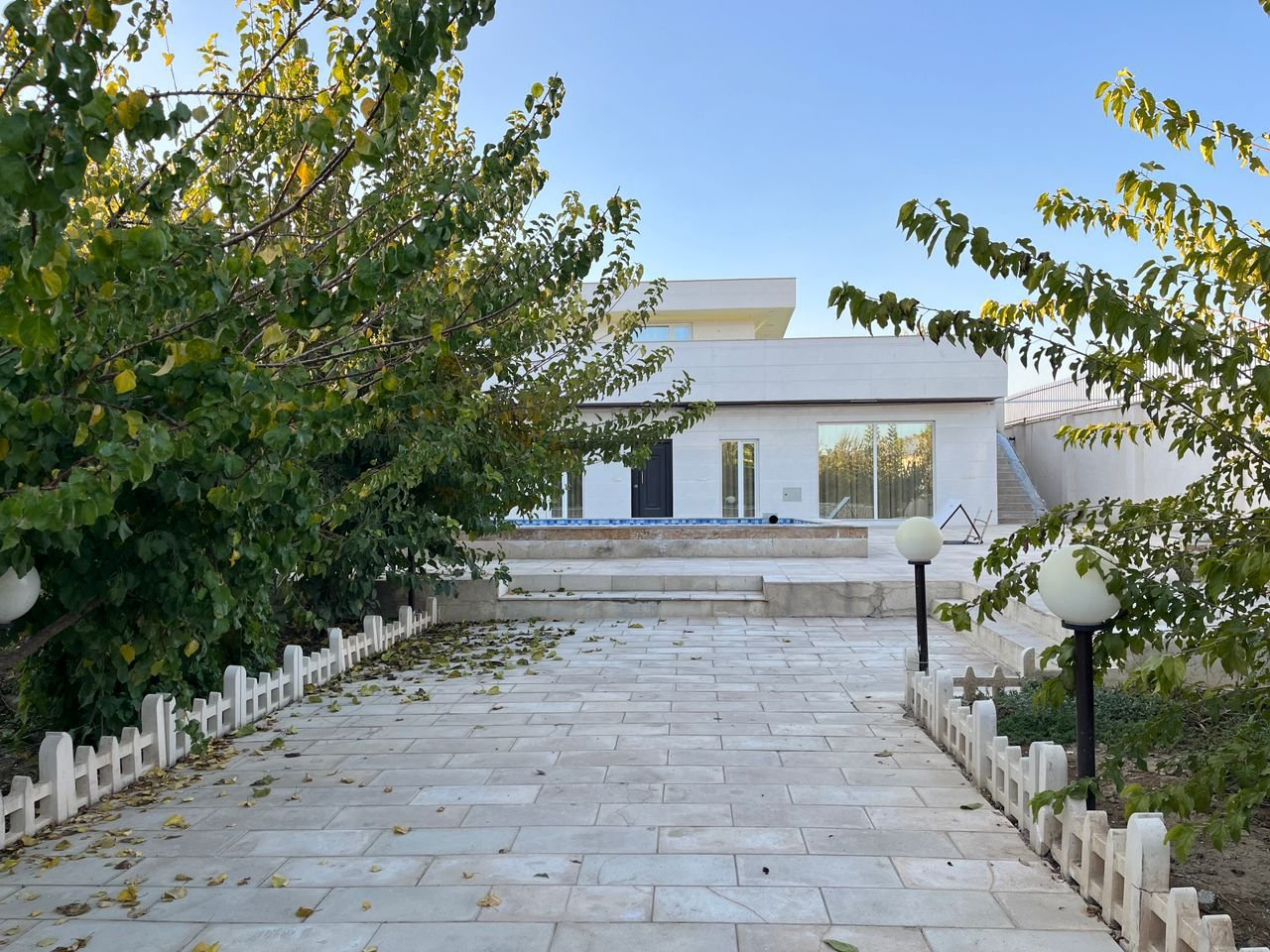 سه خوابه استخردار باغ بنیتا