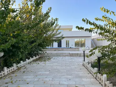 ویلا سه خوابه استخردار باغ بنیتا