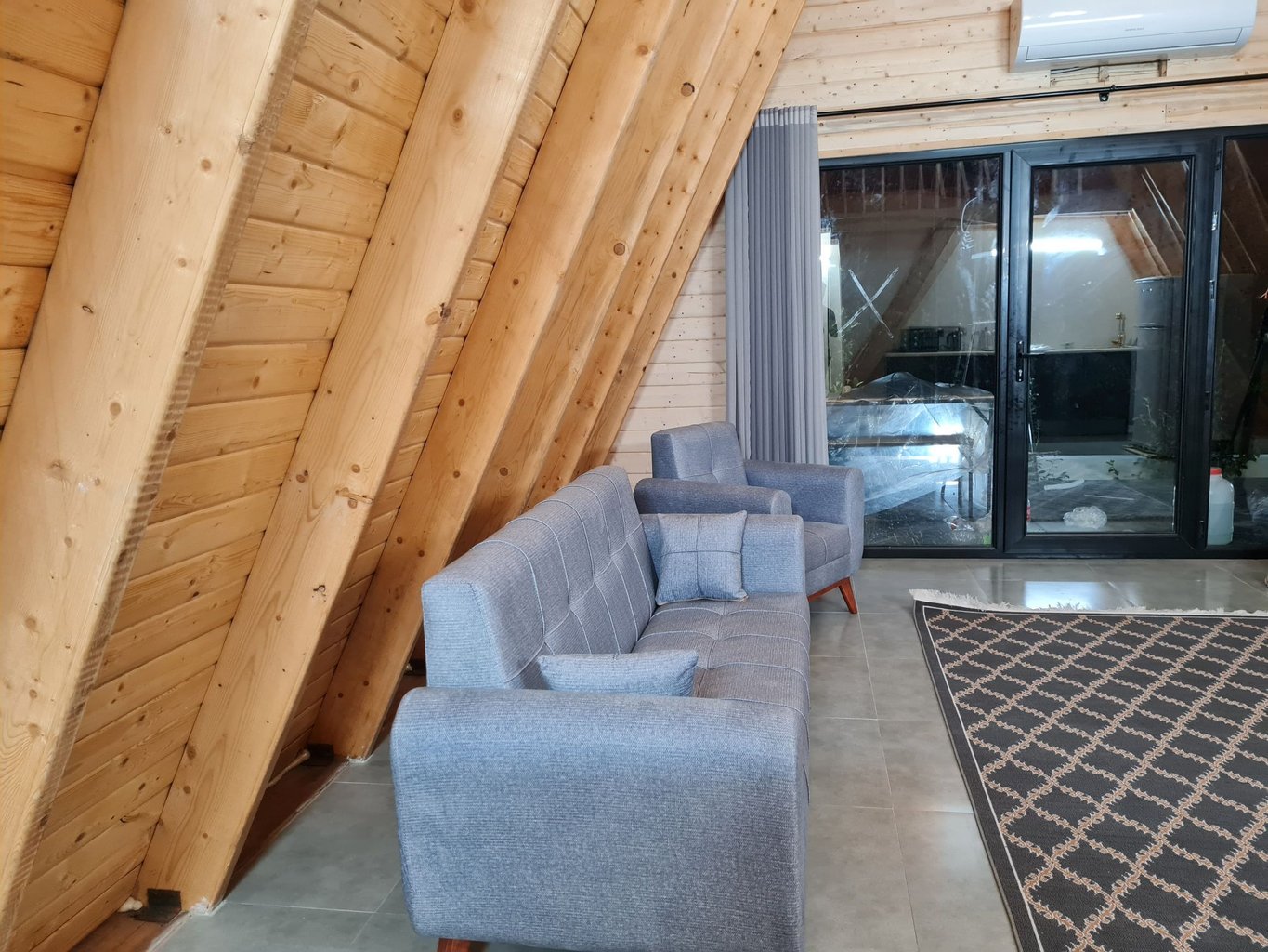 دوخوابه سوئیسی آریا