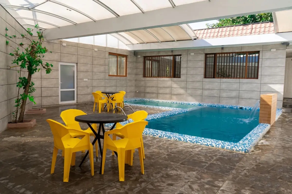 ویلا سه خوابه استخردار آبگرم شبنم - 2. استخر ها در حالت سقف باز