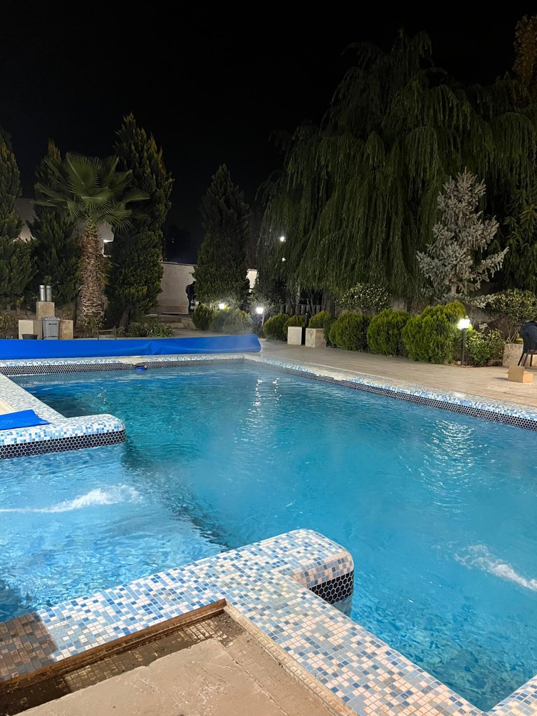 دوخوابه استخردار آبگرم ارغوان 9