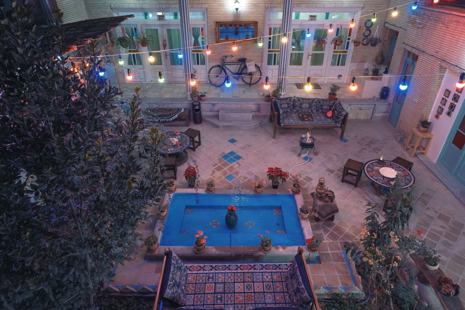 اقامتگاه سنتی خانه راد - واحد ترنج