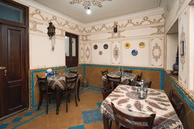 اقامتگاه سنتی خانه راد - واحد ترمه