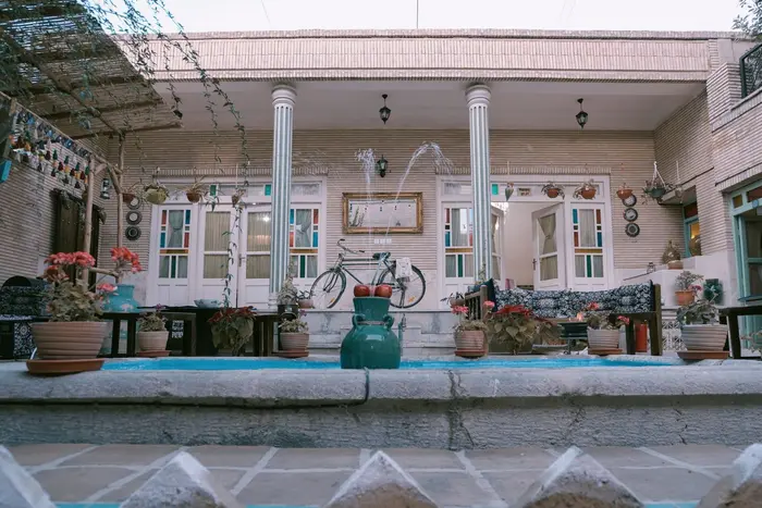 اقامتگاه سنتی خانه راد - واحد ترنم