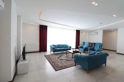 آپارتمان سه خوابه آقایی واحد 2