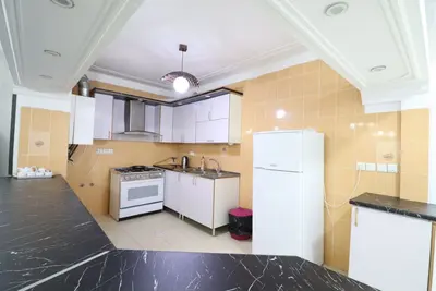 آپارتمان دوخوابه شهید رجایی واحد 10