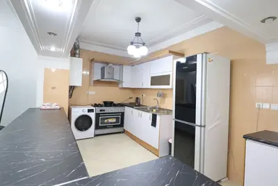 آپارتمان دوخوابه شهید رجایی واحد 12