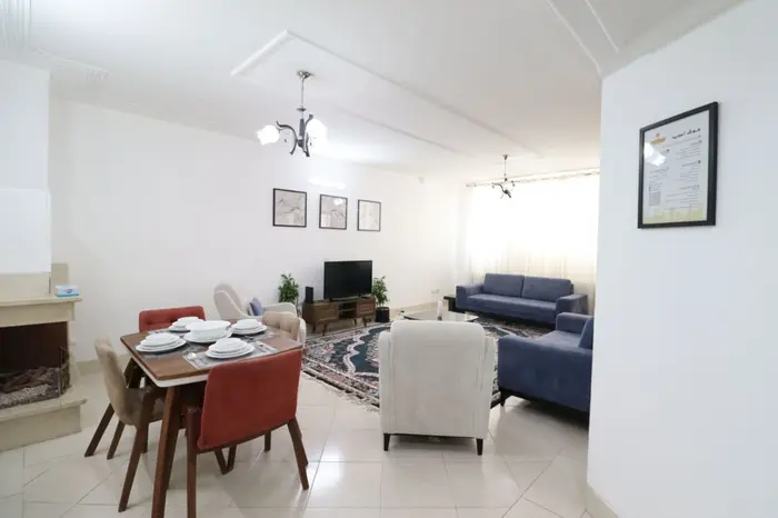 آپارتمان دوخوابه شهید رجایی واحد 10