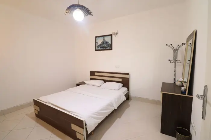 آپارتمان دوخوابه شهید رجایی واحد 11