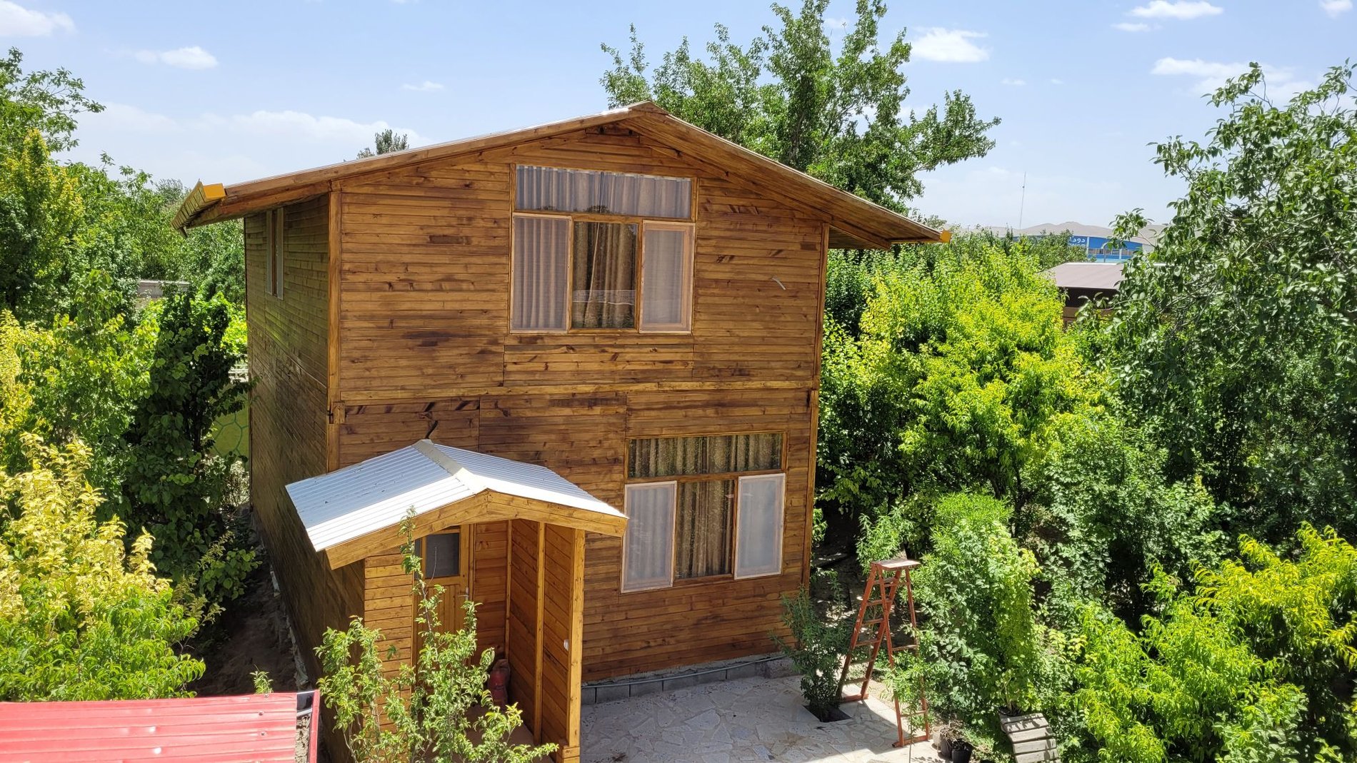 ویلا سه خوابه استخردار آبگرم نهال گلستان - کلبه چوبی دوبلکس 