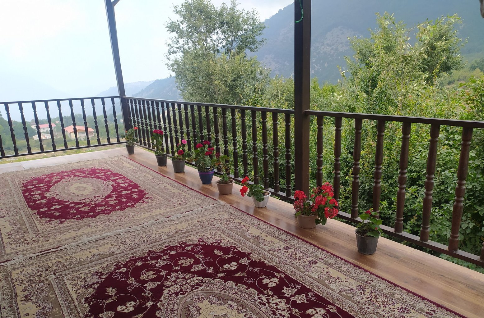 ویلا دوخوابه باغ ارغوان