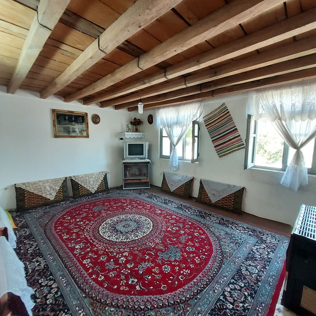 اقامتگاه سنتی عمو اکبر - واحد آرامش