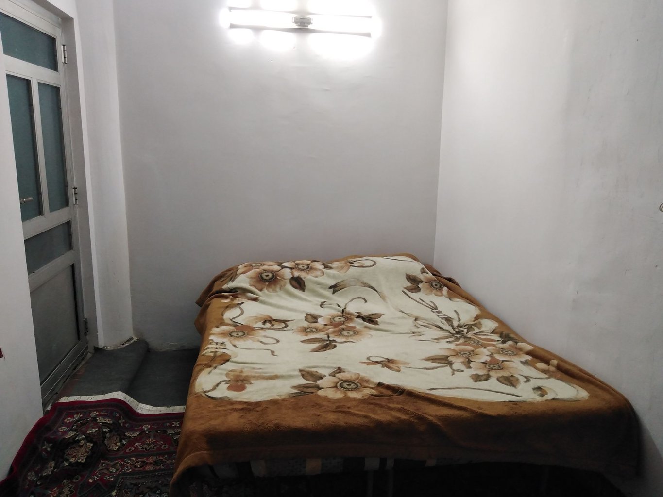 یک خوابه جنگلی میرزاپور - اتاق خواب