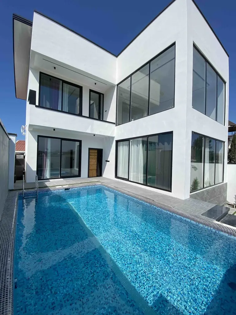 ویلا سه خوابه دوبلکس استخردار آبگرم دهکده سبز ۲ - زیبایی در طراحی مدرن