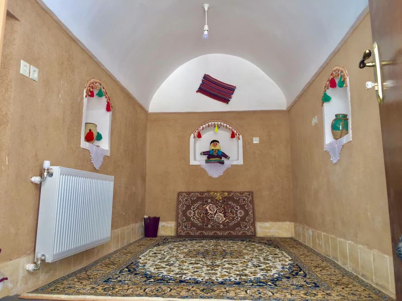 راوی کویرمصر - واحد گل اناری