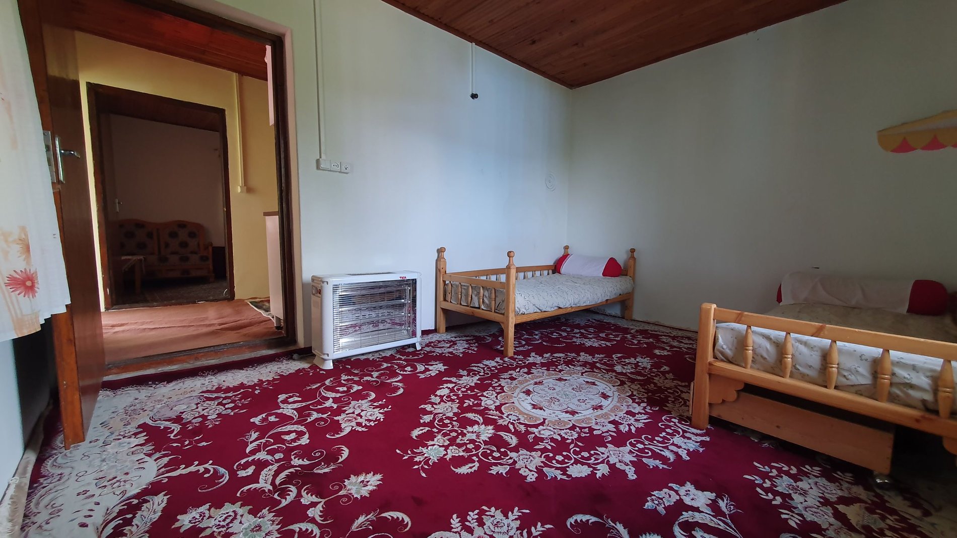 ویلا دوخوابه ییلاقی خورشید - اتاق خواب ۲