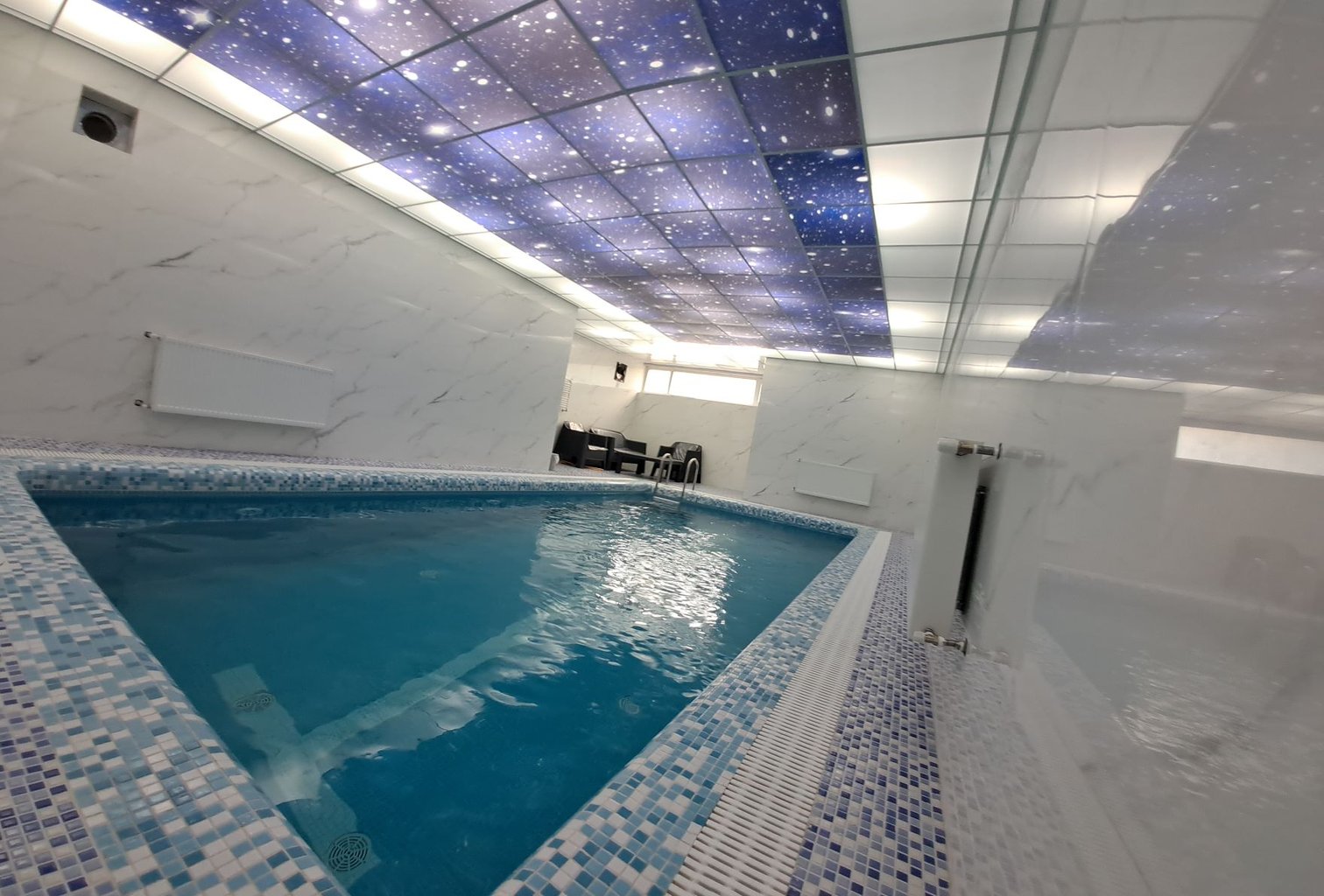 ویلا سه خوابه استخردار آبگرم نوئل