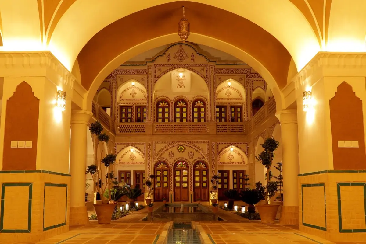 اقامتگاه سنتی عمارت ماندگار - واحد 115