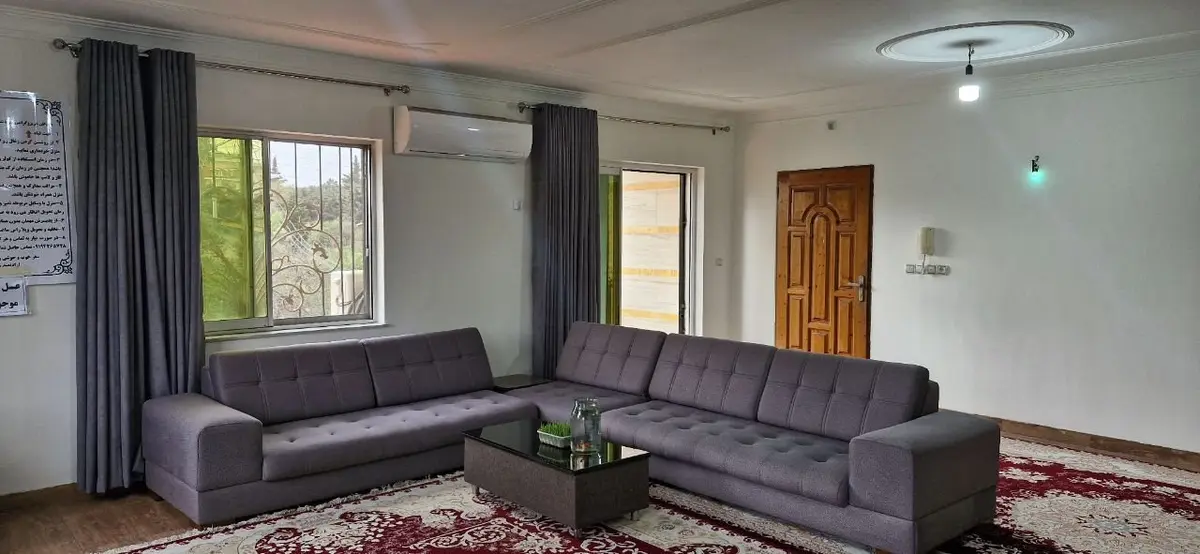 ویلا دوخوابه خلج - پذیرایی و کولرگازی اسپیلت بيست و چهار هزار پذیرایی