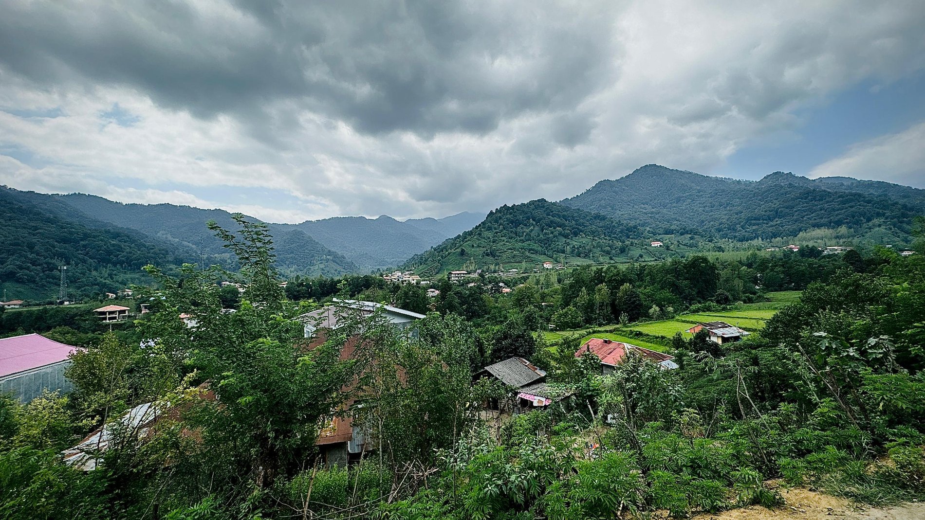 ویلا یک خوابه جنگلی محمد جواد