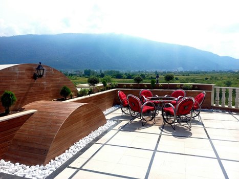 ویلا چهارخوابه استخردار آبگرم عمارت بهرام