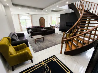 ویلا چهارخوابه استخردار آبگرم عمارت بهرام