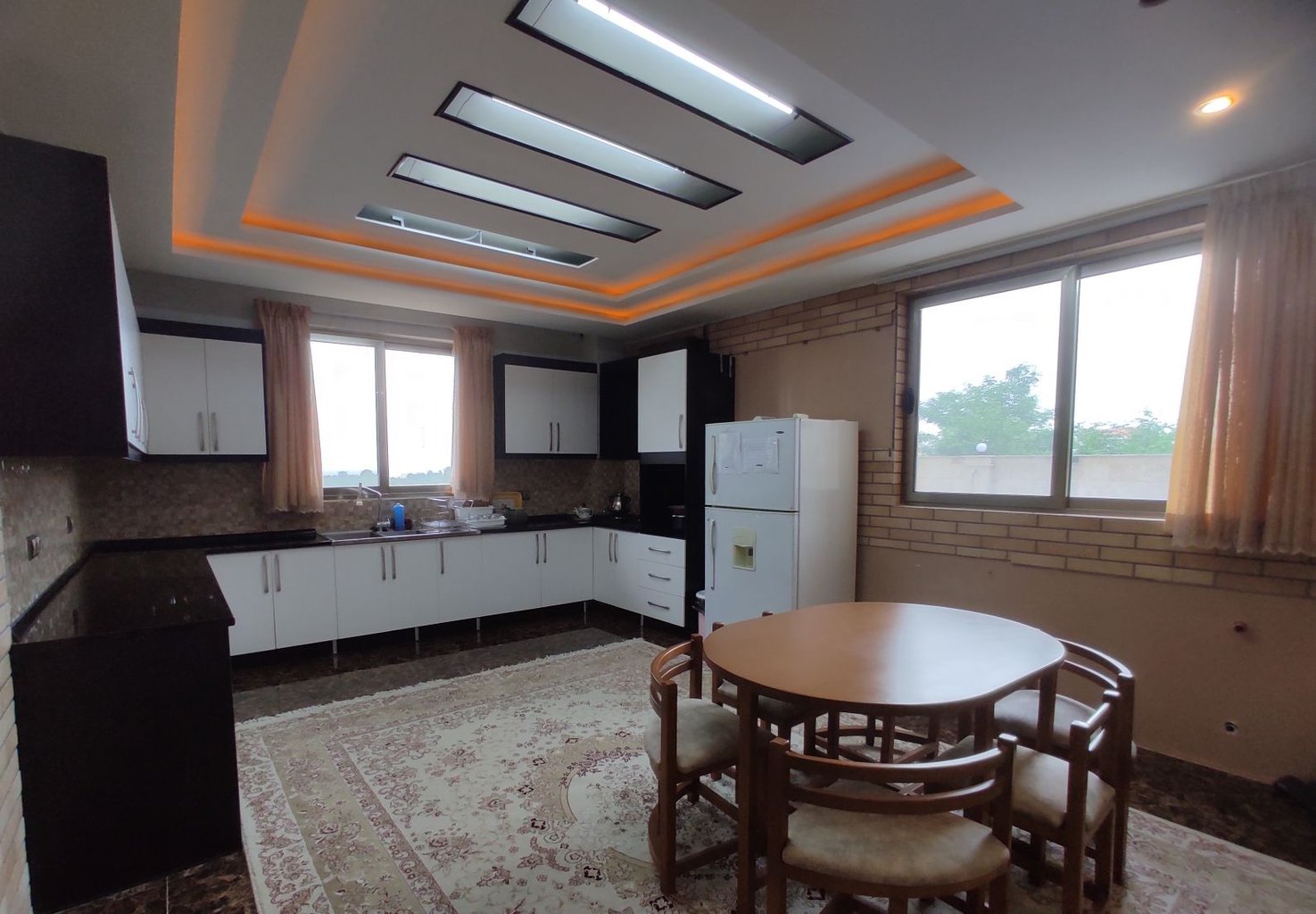 ویلا دوخوابه غزال سرولات - اشپزخانه