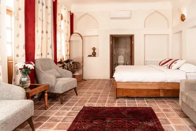 اقامتگاه سنتی توراندخت - واحد پنج دری