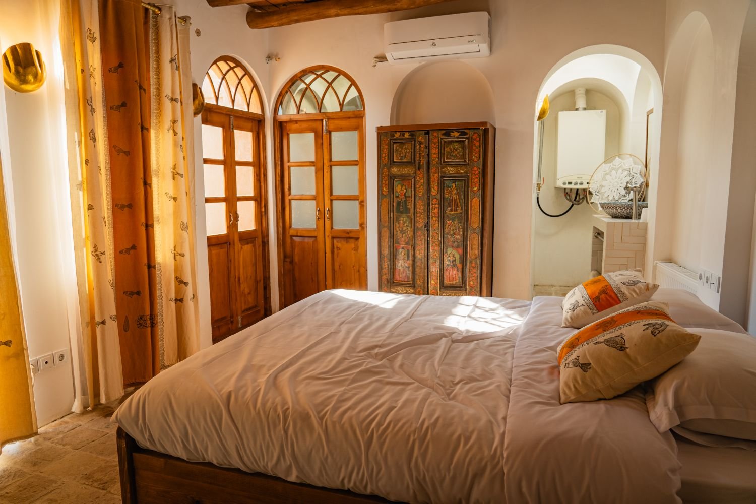 اقامتگاه سنتی توراندخت - واحد شاه‌نشین هفت دری