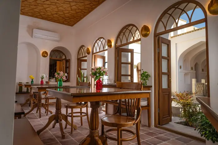 اقامتگاه سنتی توراندخت - واحد پنج دری