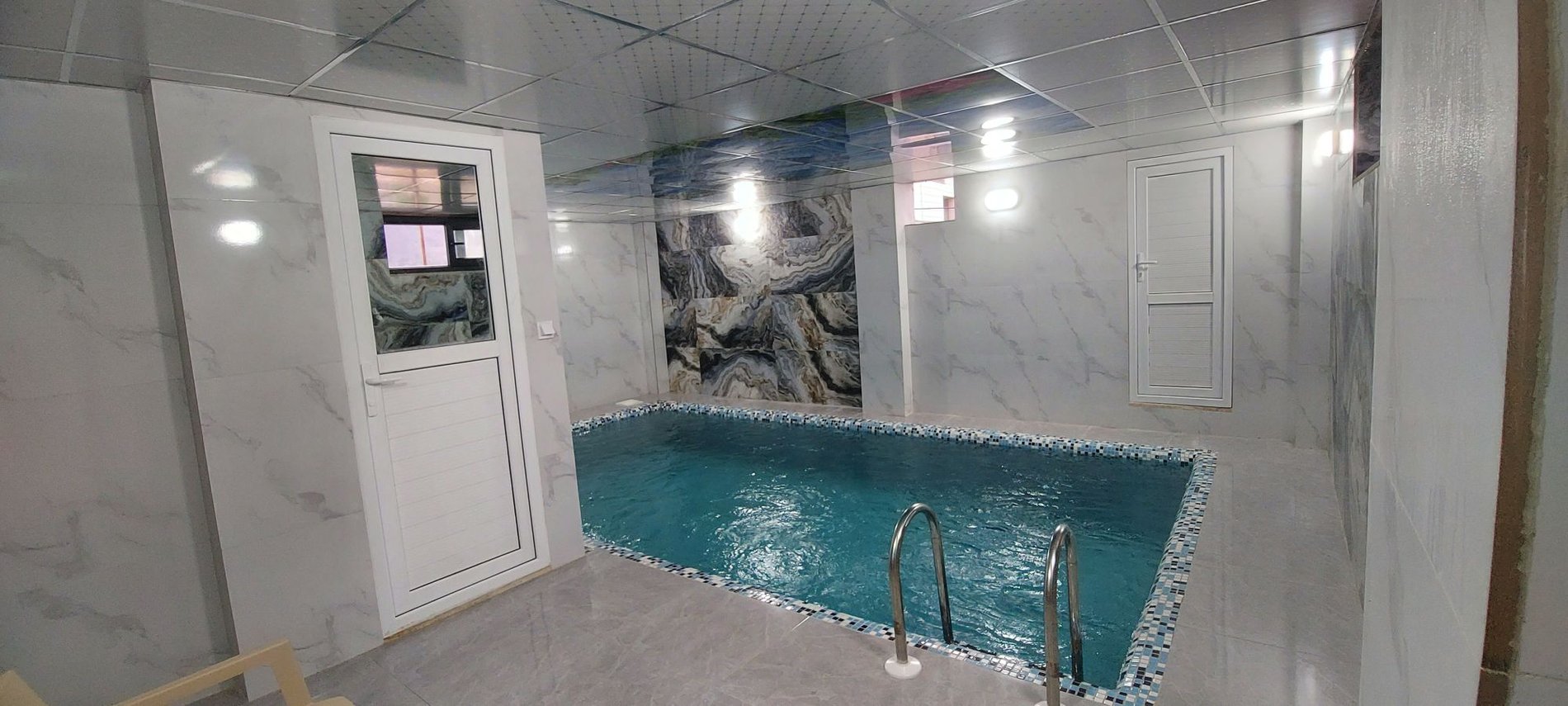 کلبه سه خوابه استخردار آبگرم دریاپشته