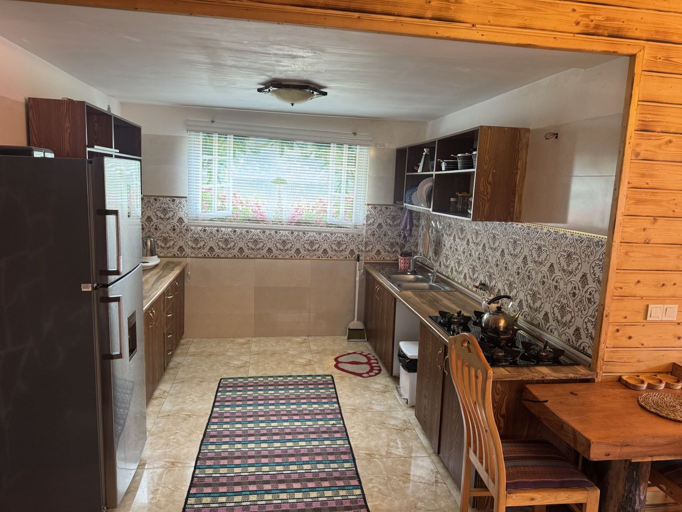 کلبه دوخوابه سیاسان