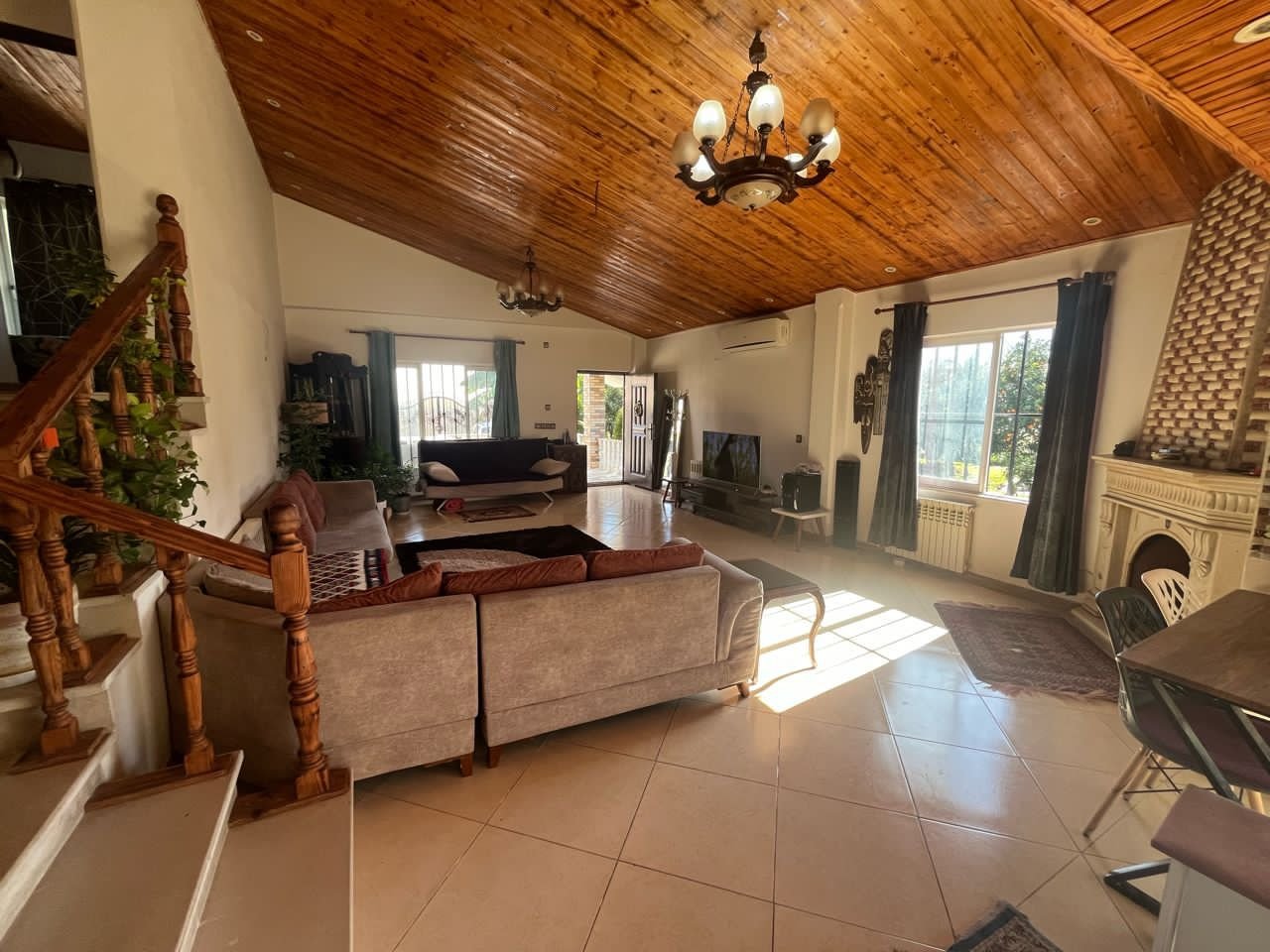 دوخوابه جنگلی استخردار آبگرم نادر