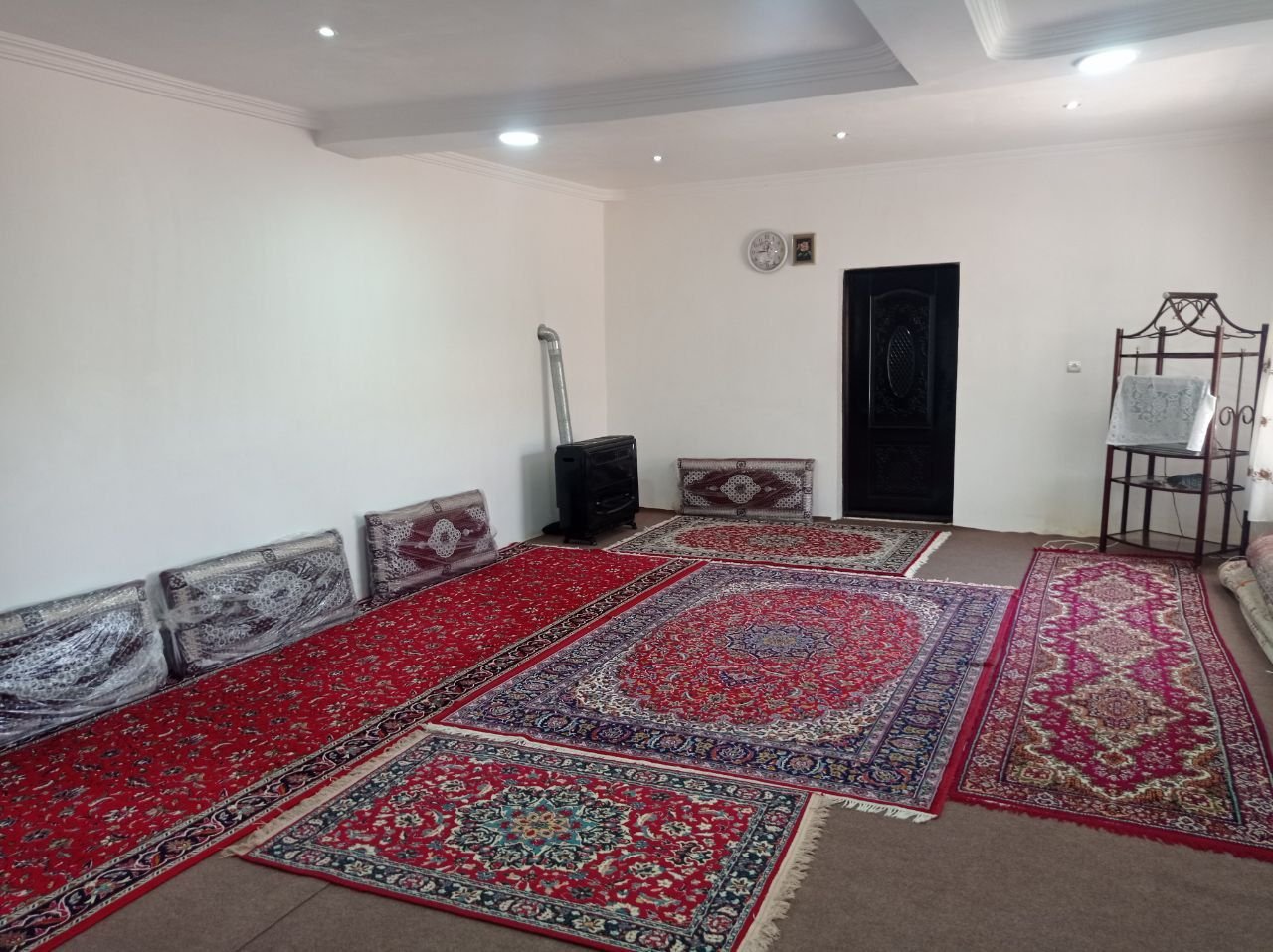 ویلا دوخوابه چمران 9 - پذیرایی