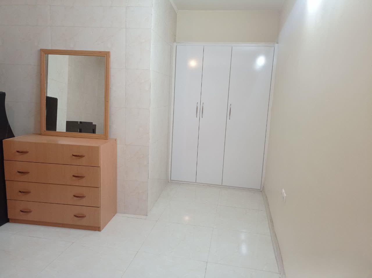 آپارتمان یک خوابه شاتوت 5