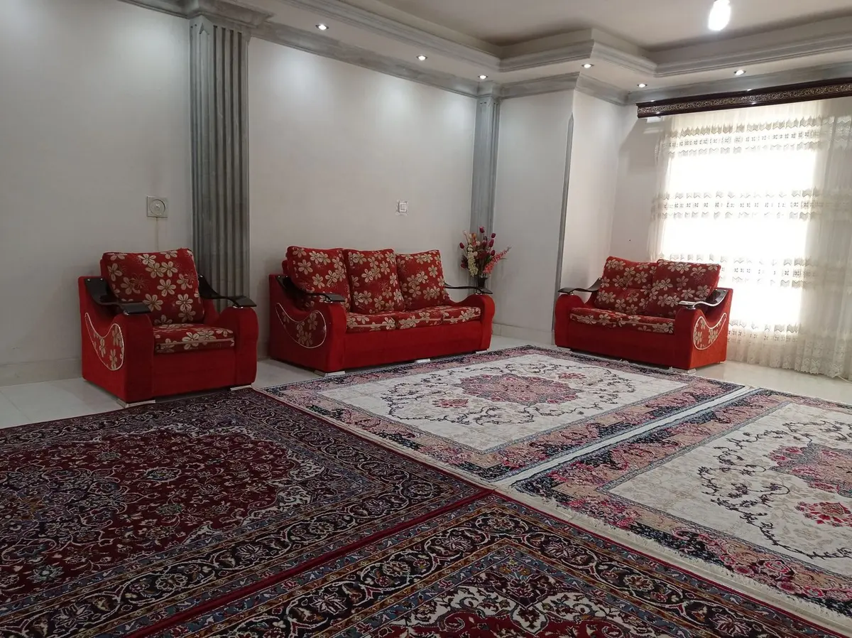 تکراری/ دوخوابه دریاچه استیل - سالن پذیرایی